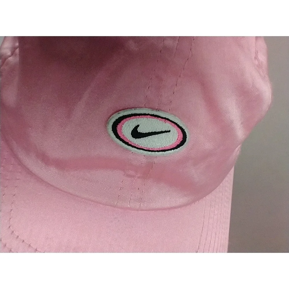 Nike Heritage86 Pink Satin Adjustable Hat Floral Brim Swoosh‎ Logo Womens Cap